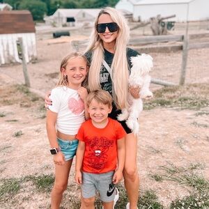 Meet your Posher, Kelly